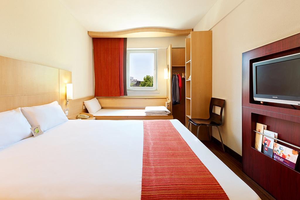 Ibis Leshan City Center Экстерьер фото